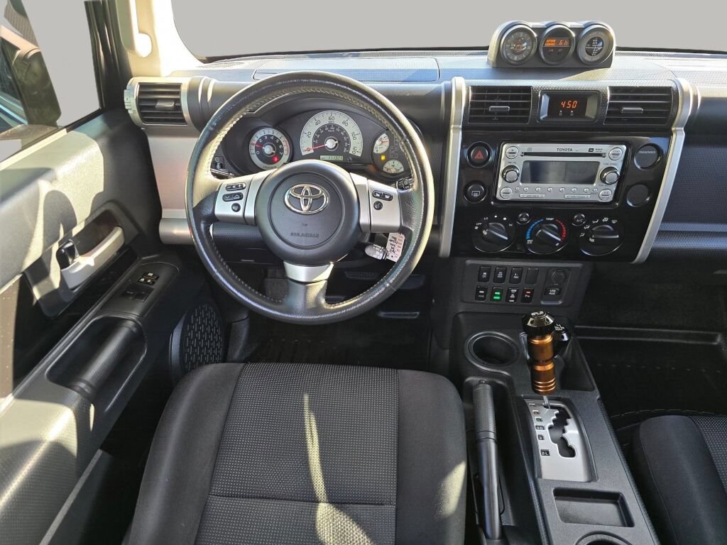 Used 2014 Toyota FJ Cruiser 4WD w/ Upgrade Package image 3