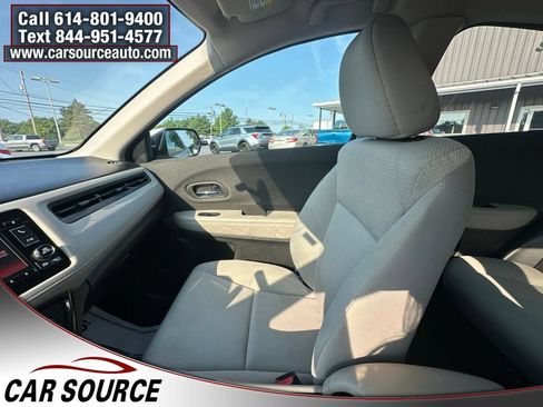 Used 2020 Honda HR-V LX image 18