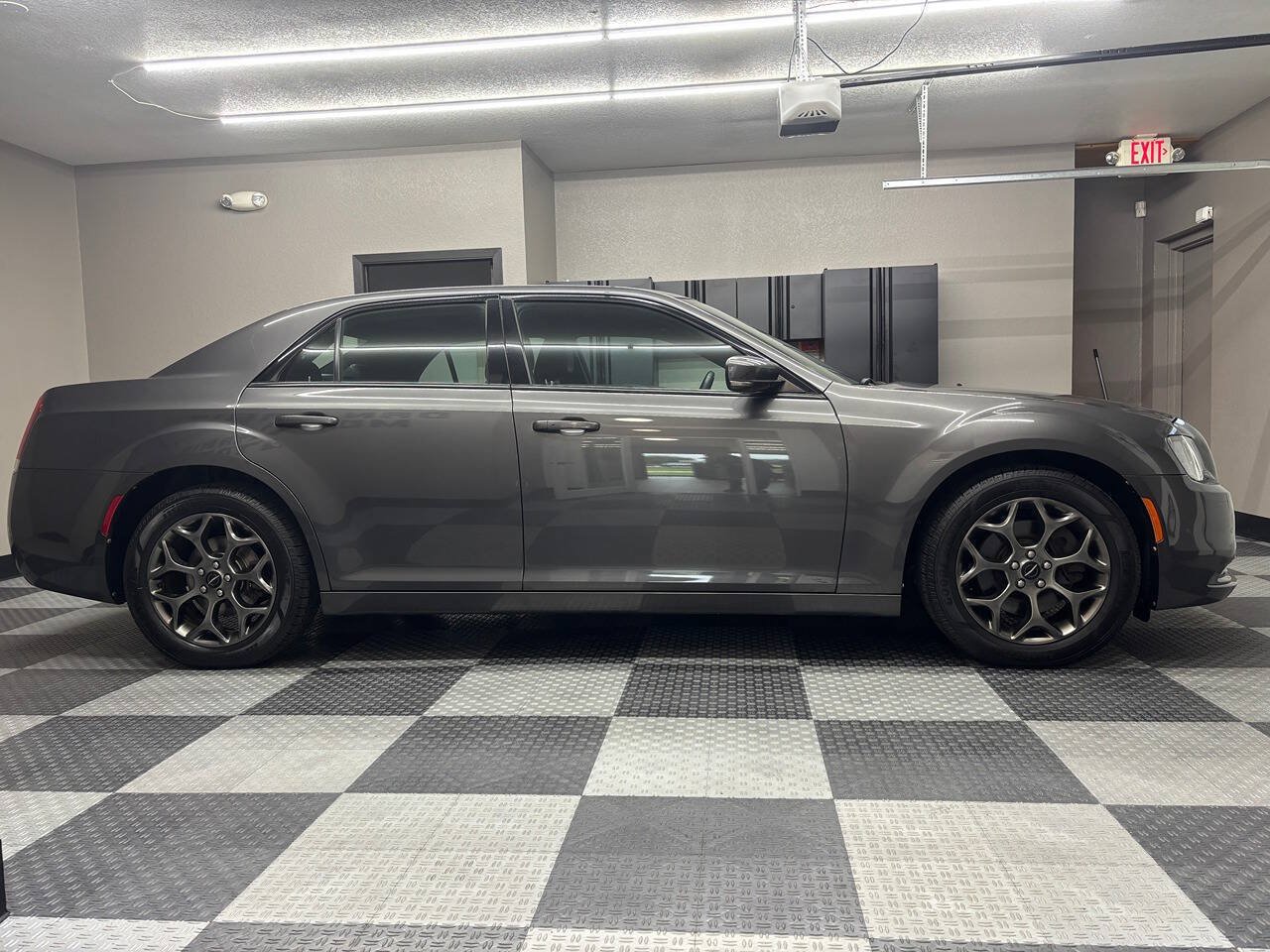 Used 2017 Chrysler 300 S w/ 300S Premium Group AWD/4WD image 6