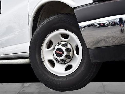 Used 2024 GMC Savana 2500 w/ Driver Convenience Package image 3