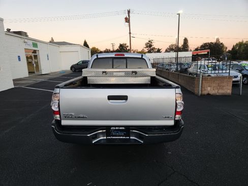 Used 2012 Toyota Tacoma 2WD Access Cab image 4