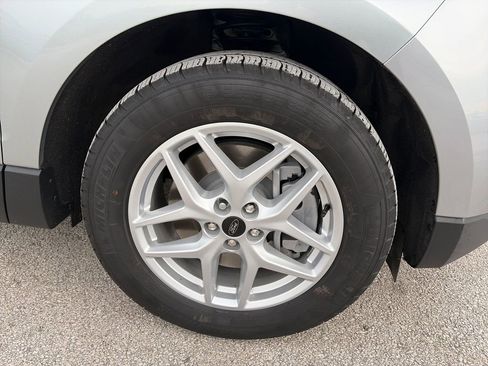 Used 2024 Ford Edge SEL w/ Convenience Package image 9