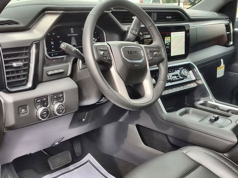 New 2025 GMC Sierra 2500 Denali w/ Denali Reserve Package image 10