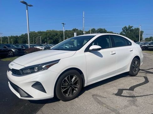 Certified 2024 Kia Forte LXS w/ LXS Technology Package FWD image 1