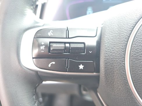 Certified 2024 Kia Sportage EX image 23