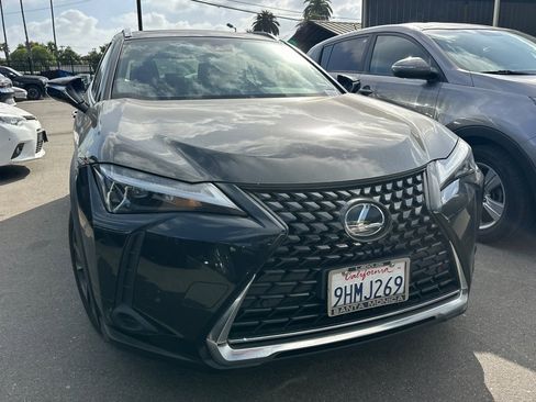 Used 2024 Lexus UX 250h FWD image 2