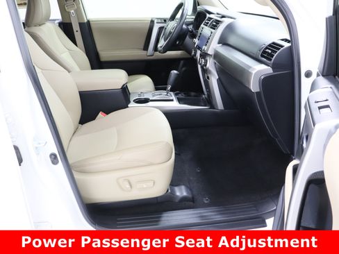 Used 2020 Toyota 4Runner SR5 Premium image 39