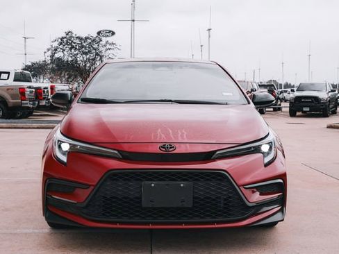 Used 2023 Toyota Corolla SE image 2