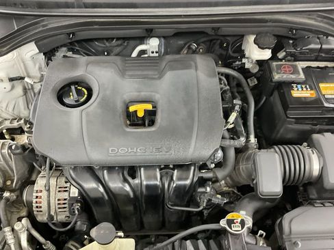 Used 2019 Hyundai Elantra Value Edition image 32