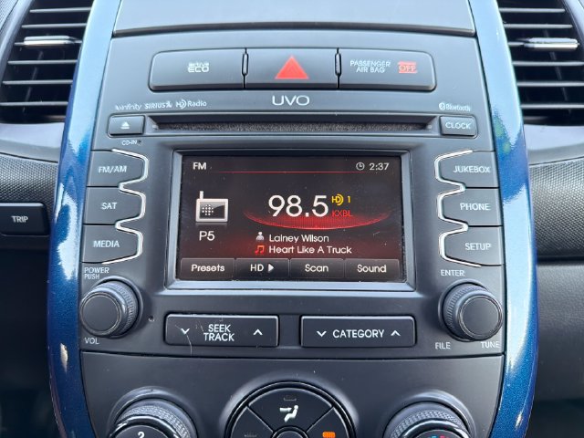 Used 2012 Kia Soul + w/ Audio Pkg FWD image 12