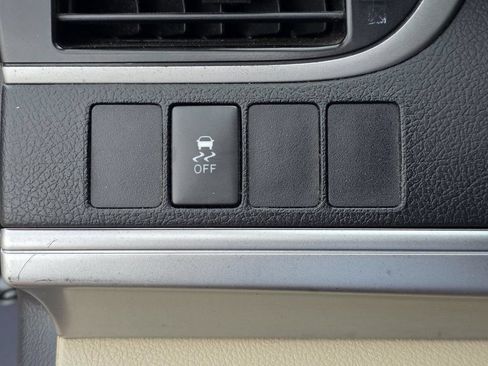 Used 2014 Toyota Camry LE FWD image 17