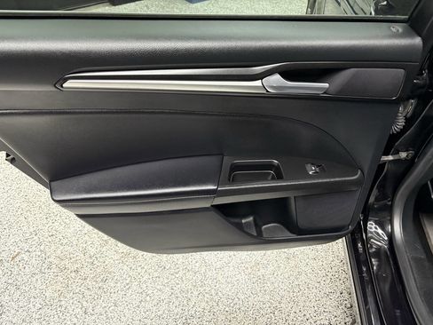 Used 2020 Ford Fusion Titanium image 19