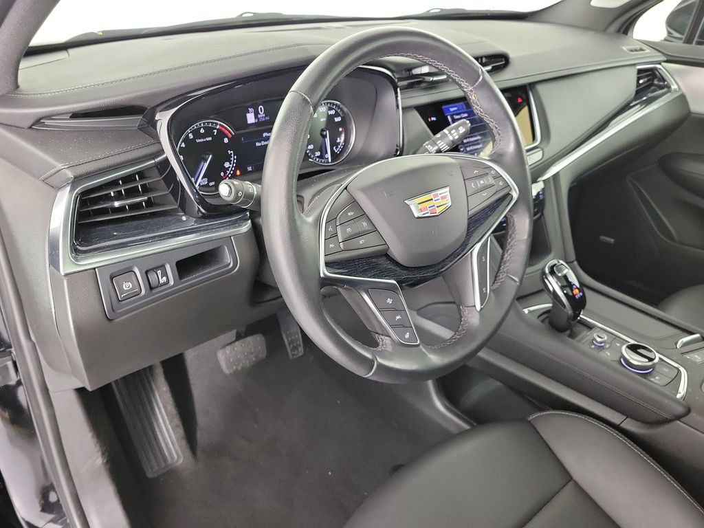 Certified 2024 Cadillac XT5 Premium Luxury FWD image 18