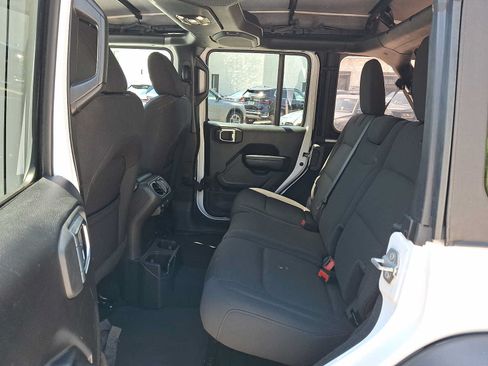 Used 2023 Jeep Wrangler Unlimited Sport AWD/4WD image 10
