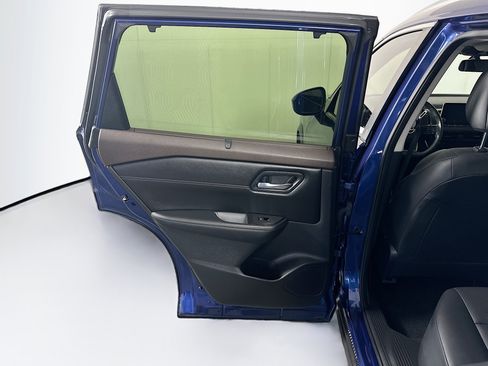 Used 2023 Nissan Rogue SV w/ SV Premium B Package FWD image 25