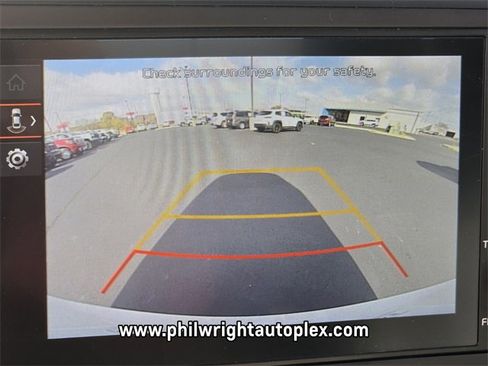 Used 2024 Kia Carnival LX image 20