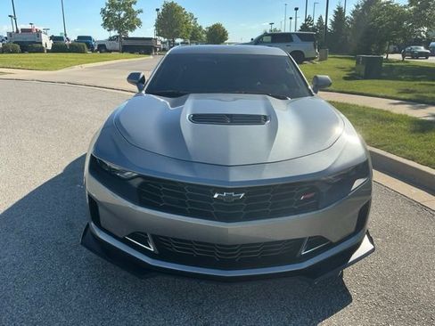 Used 2022 Chevrolet Camaro LT RWD image 10