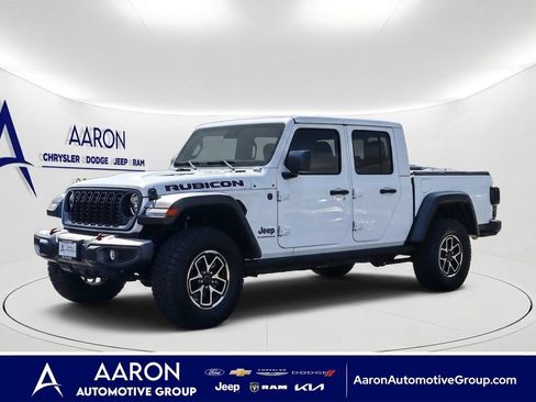 Used 2025 Jeep Gladiator Rubicon w/ Convenience Group AWD/4WD image 1