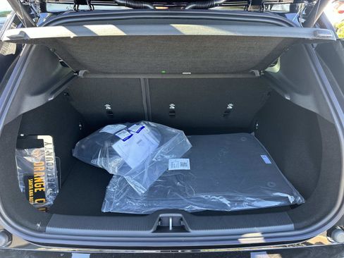 New 2026 Volvo EX30 Plus image 18