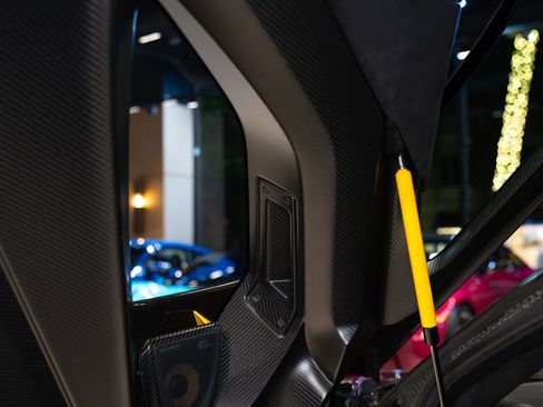 Used 2019 McLaren Senna RWD image 50