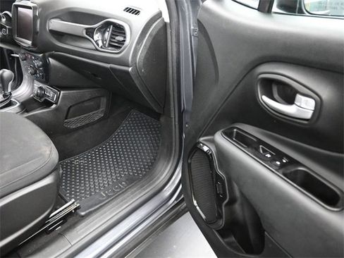 Used 2023 Jeep Renegade Altitude w/ Sun/Sound Group image 24