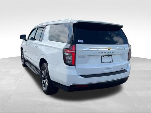 Used 2024 Chevrolet Suburban LT w/ LT Signature Plus Package AWD/4WD image 3