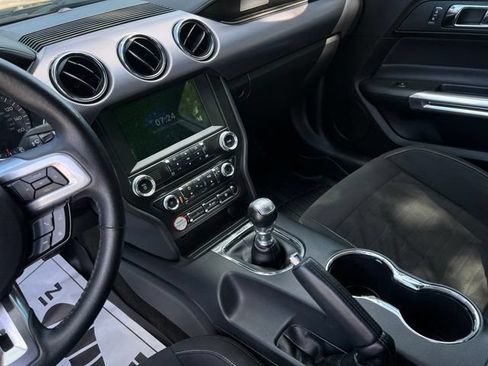 Used 2017 Ford Mustang GT w/ Black Accent Package RWD image 35