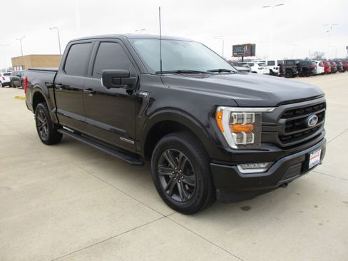 Used 2023 Ford F150 XLT w/ Equipment Group 302A High image 11