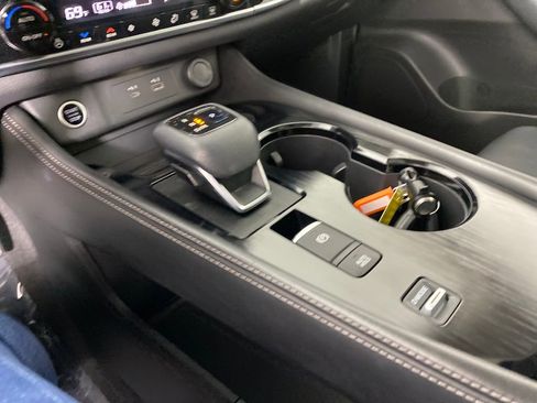 Used 2021 Nissan Rogue SL image 22