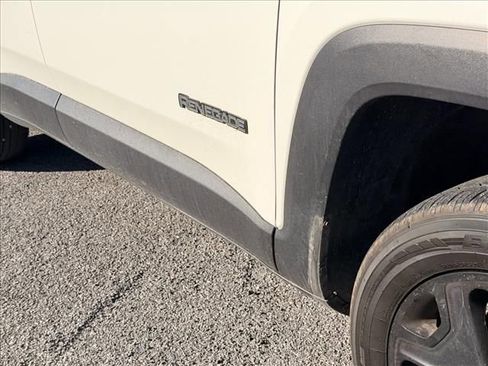 Used 2020 Jeep Renegade Sport image 9