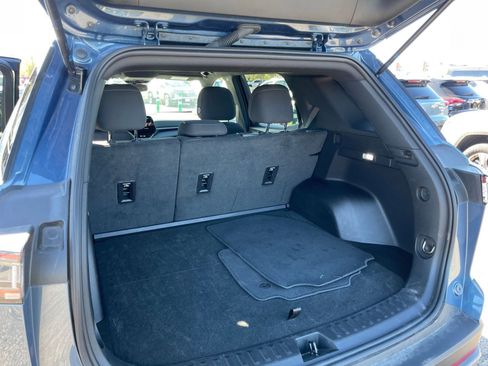 Used 2025 Chevrolet Equinox LT image 30