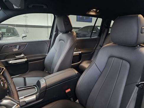 Used 2024 Mercedes-Benz EQB 300 4MATIC image 6