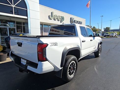Used 2024 Toyota Tacoma TRD Sport image 8
