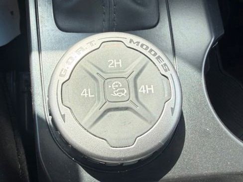 Used 2025 Ford Bronco Outer Banks AWD/4WD image 27