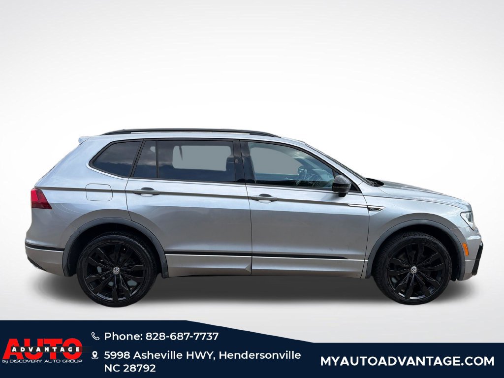 Used 2020 Volkswagen Tiguan SE R-Line AWD/4WD image 2