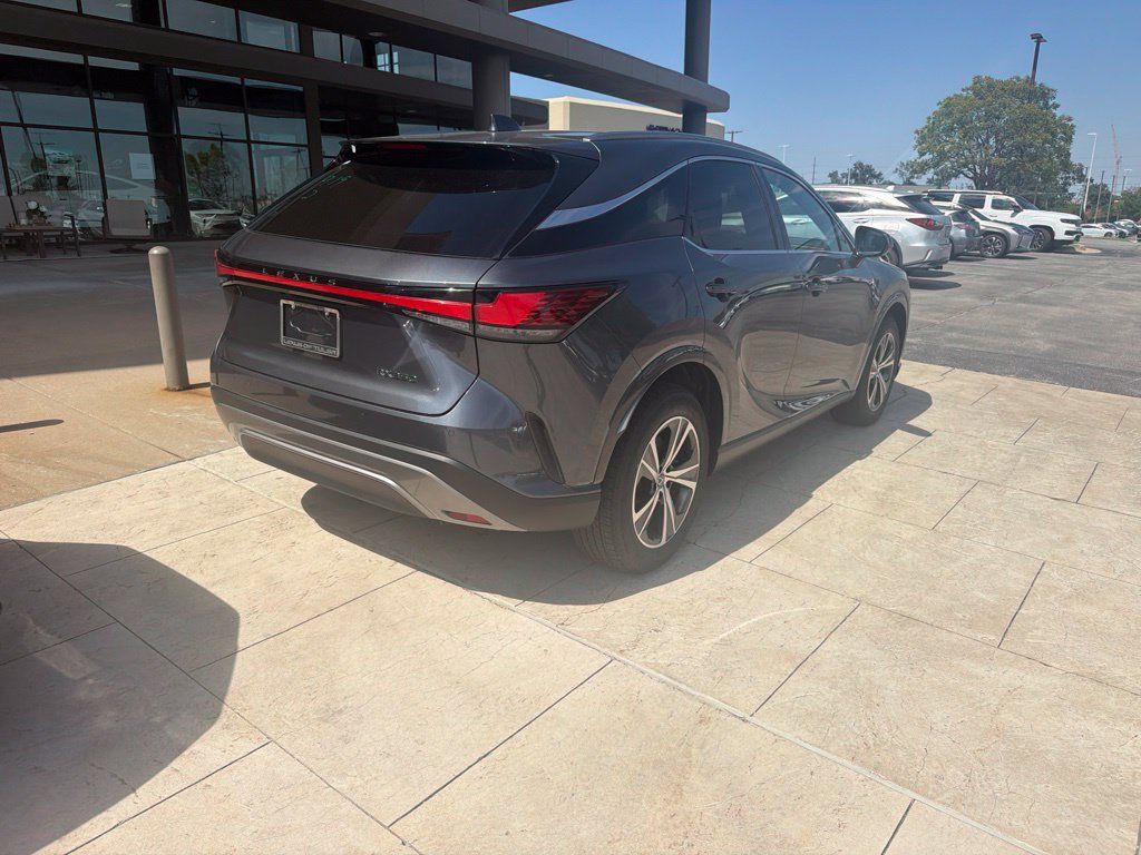 Used 2025 Lexus RX 350 Premium w/ Accessory Package (Z1) FWD image 3