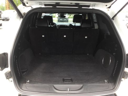 Used 2018 Jeep Grand Cherokee Altitude image 8