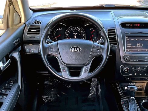 Used 2014 Kia Sorento SX w/ 3rd Row Package image 5