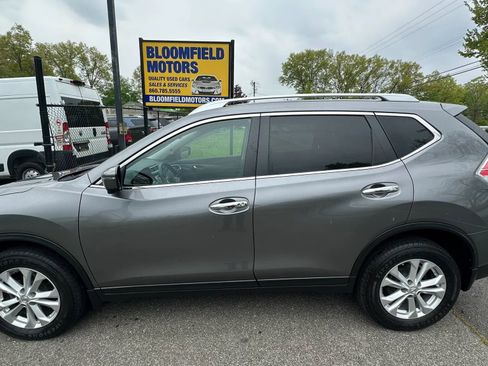 Used 2016 Nissan Rogue SV w/ SV Premium Package AWD/4WD image 8