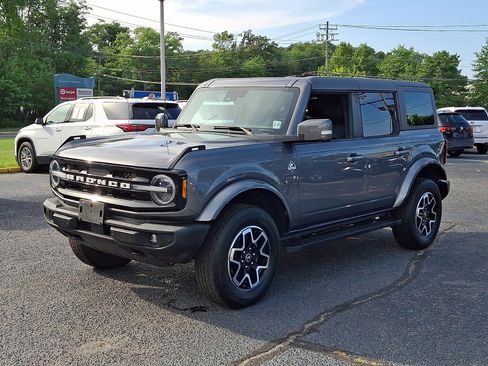 Used 2022 Ford Bronco Outer Banks AWD/4WD image 3