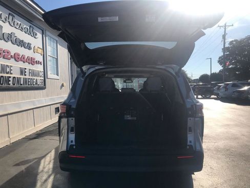Used 2022 Toyota Sienna XLE FWD image 7