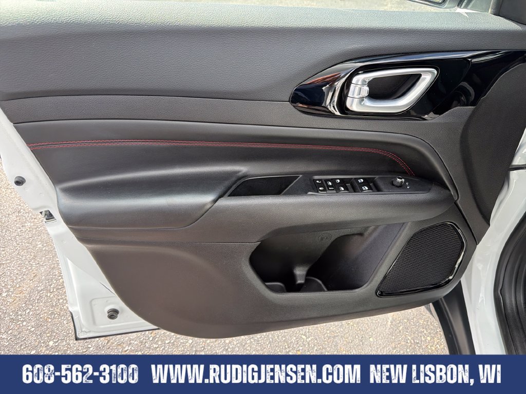 Used 2025 Jeep Compass Trailhawk AWD/4WD image 10