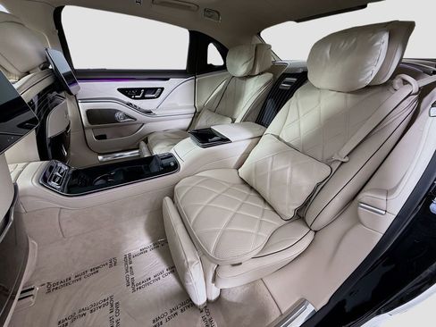 Used 2023 Mercedes-Benz Maybach S 680 4MATIC image 26