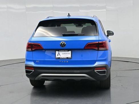 Used 2023 Volkswagen Taos SE w/ Panoramic Sunroof Package FWD image 32