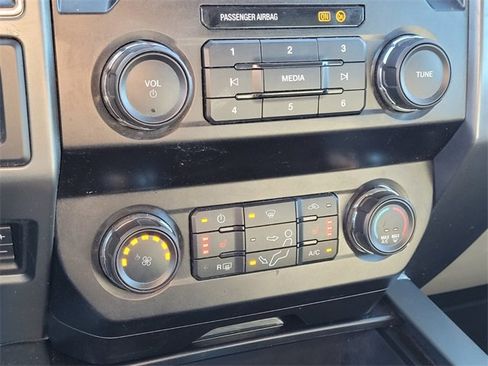 Used 2022 Ford F250 XLT w/ XLT Premium Package image 19