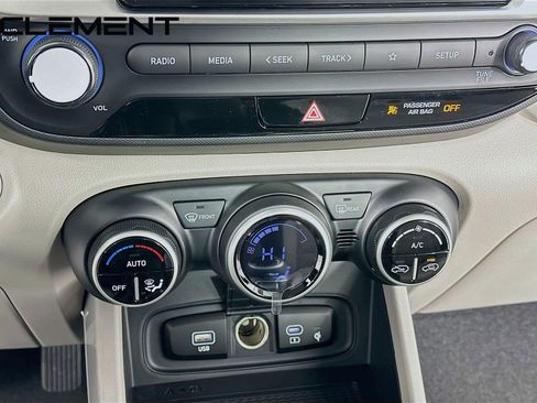 Used 2026 Hyundai Venue SEL FWD image 22