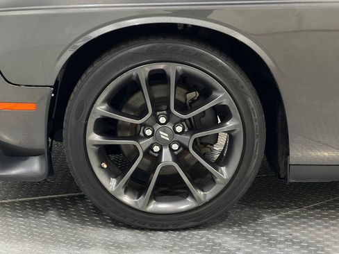 Used 2020 Dodge Challenger R/T w/ T/A Package image 36