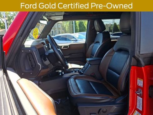 Used 2024 Ford Bronco Outer Banks AWD/4WD image 16