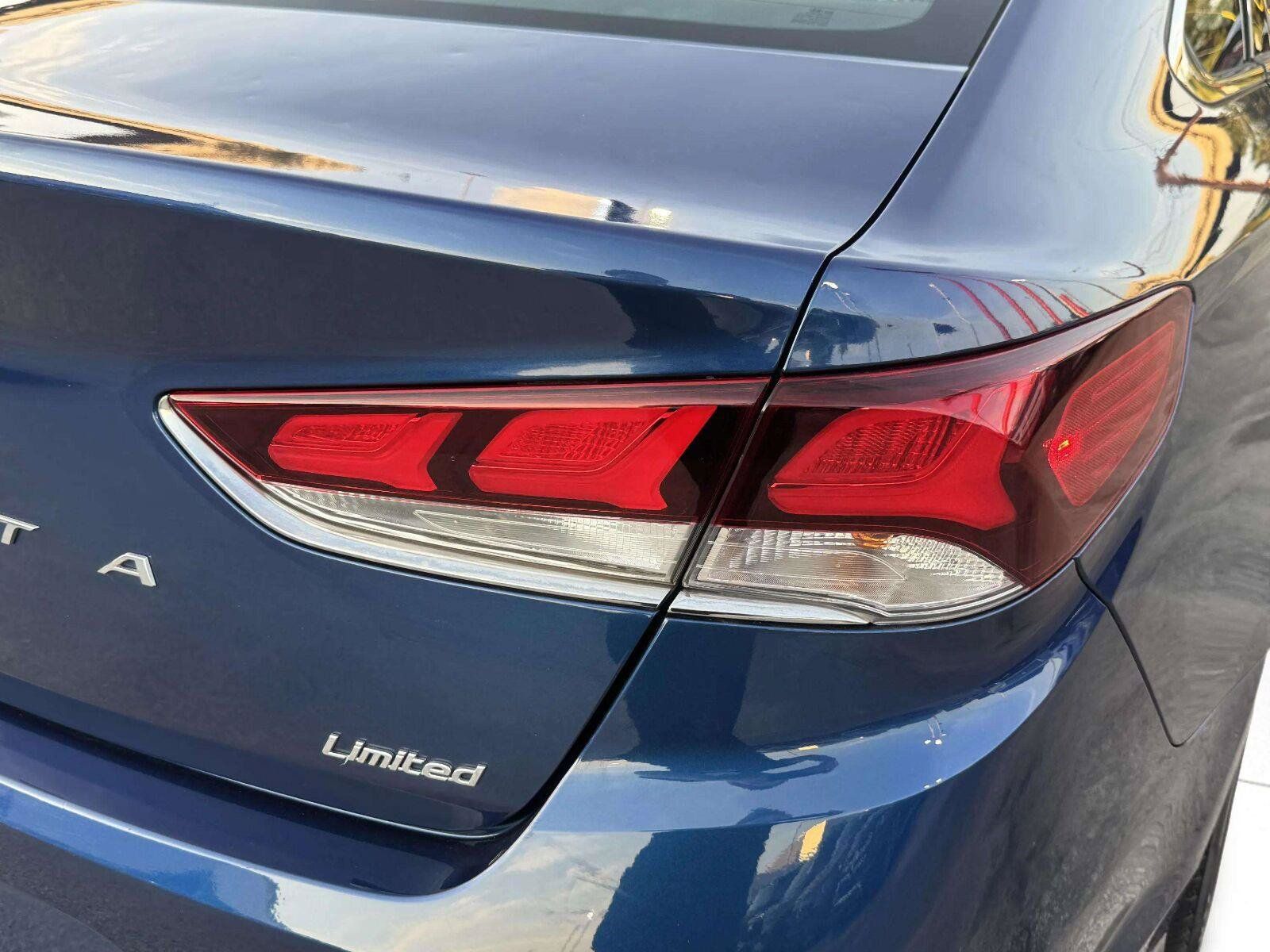 Used 2018 Hyundai Sonata Limited w/ Cargo Package FWD image 15