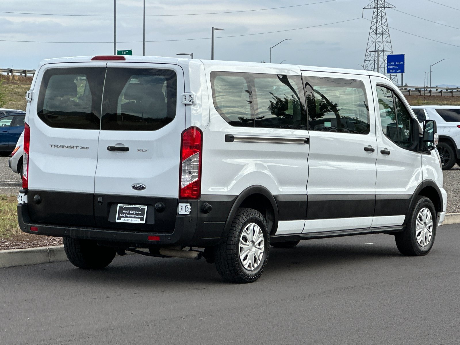Used 2024 Ford Transit 350 XLT RWD image 3